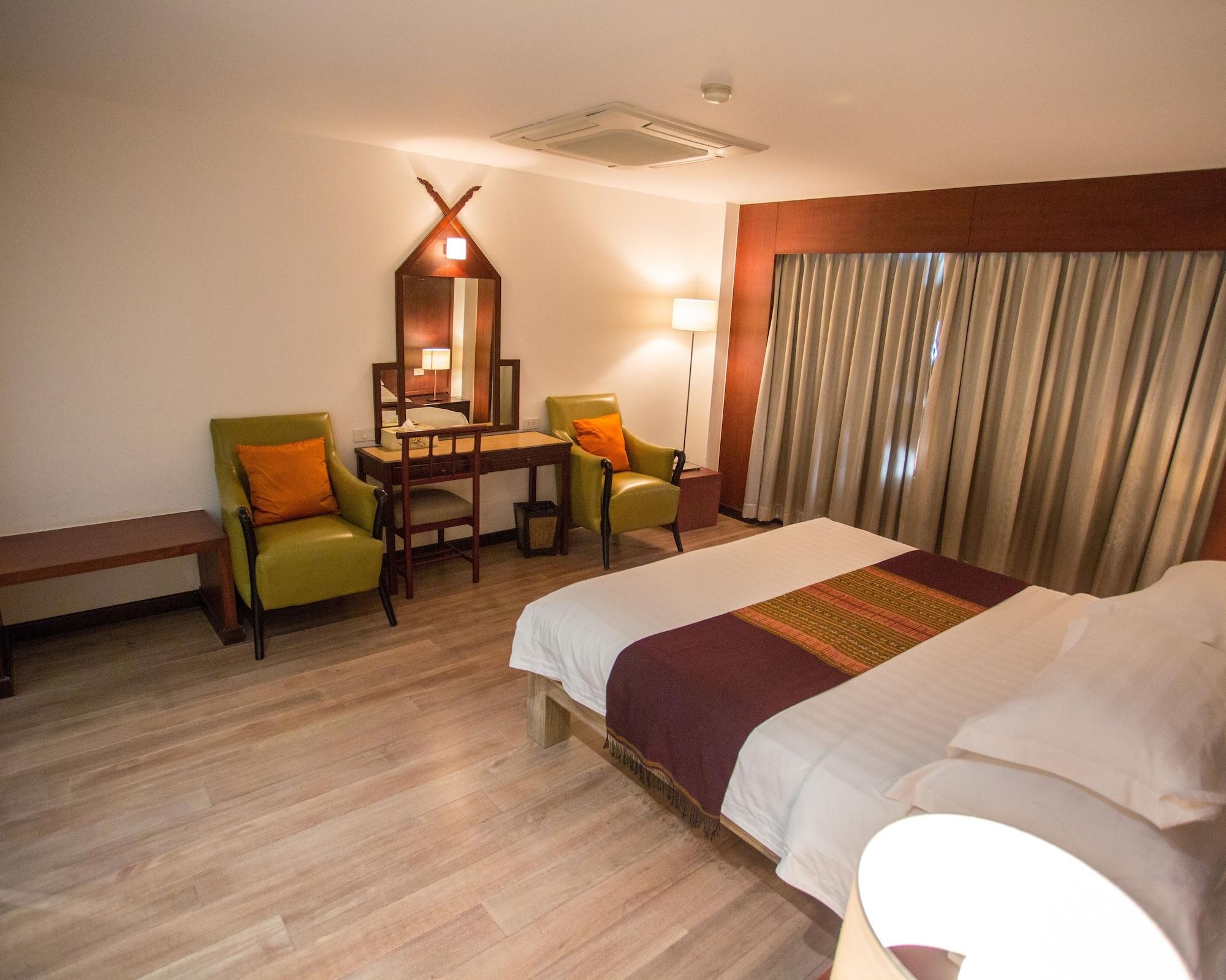 Seeharaj Hotel Uttaradit Bagian luar foto