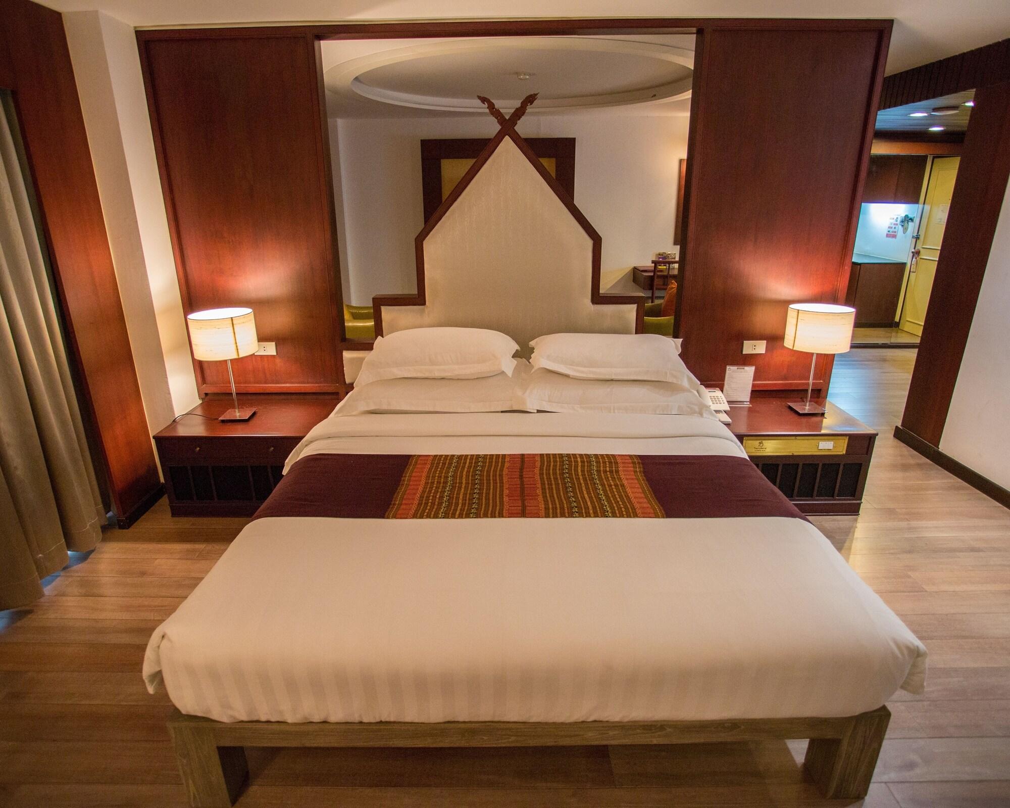 Seeharaj Hotel Uttaradit Bagian luar foto
