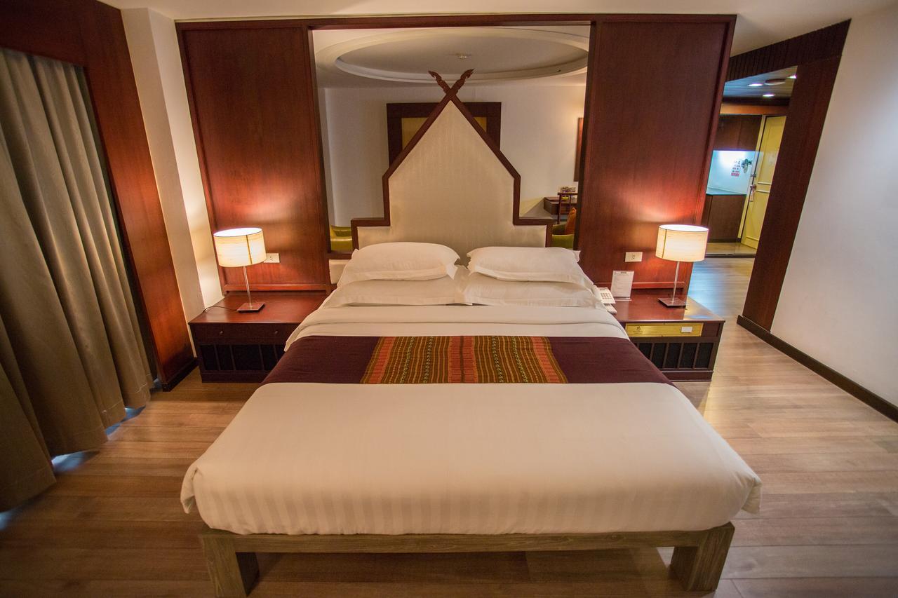 Seeharaj Hotel Uttaradit Bagian luar foto